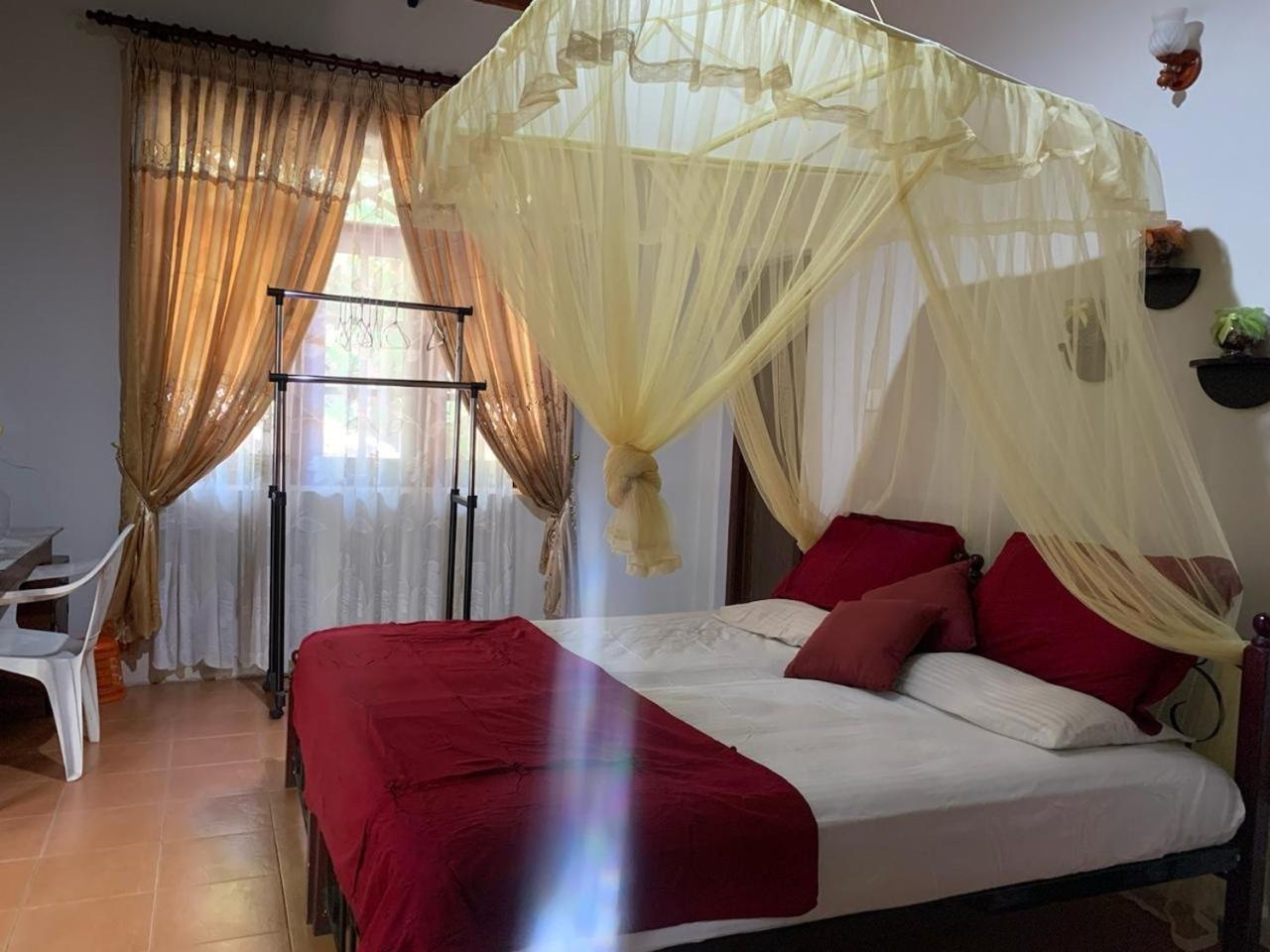 Araliya Home Stay แคนดี้ ภายนอก รูปภาพ
