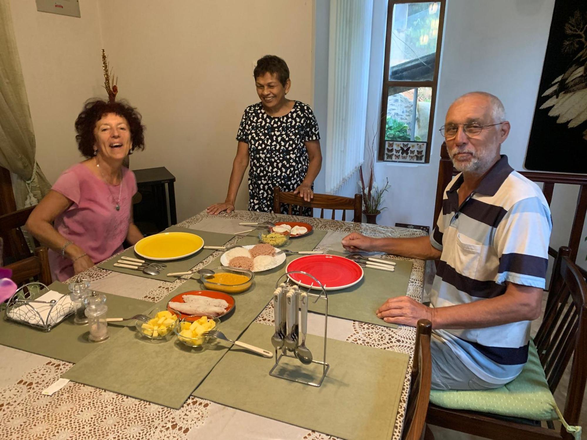 Araliya Home Stay แคนดี้ ภายนอก รูปภาพ